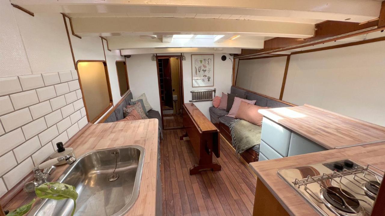 Varra Water - Unique Boat Accomodation - Bornholm Nexo ภายนอก รูปภาพ