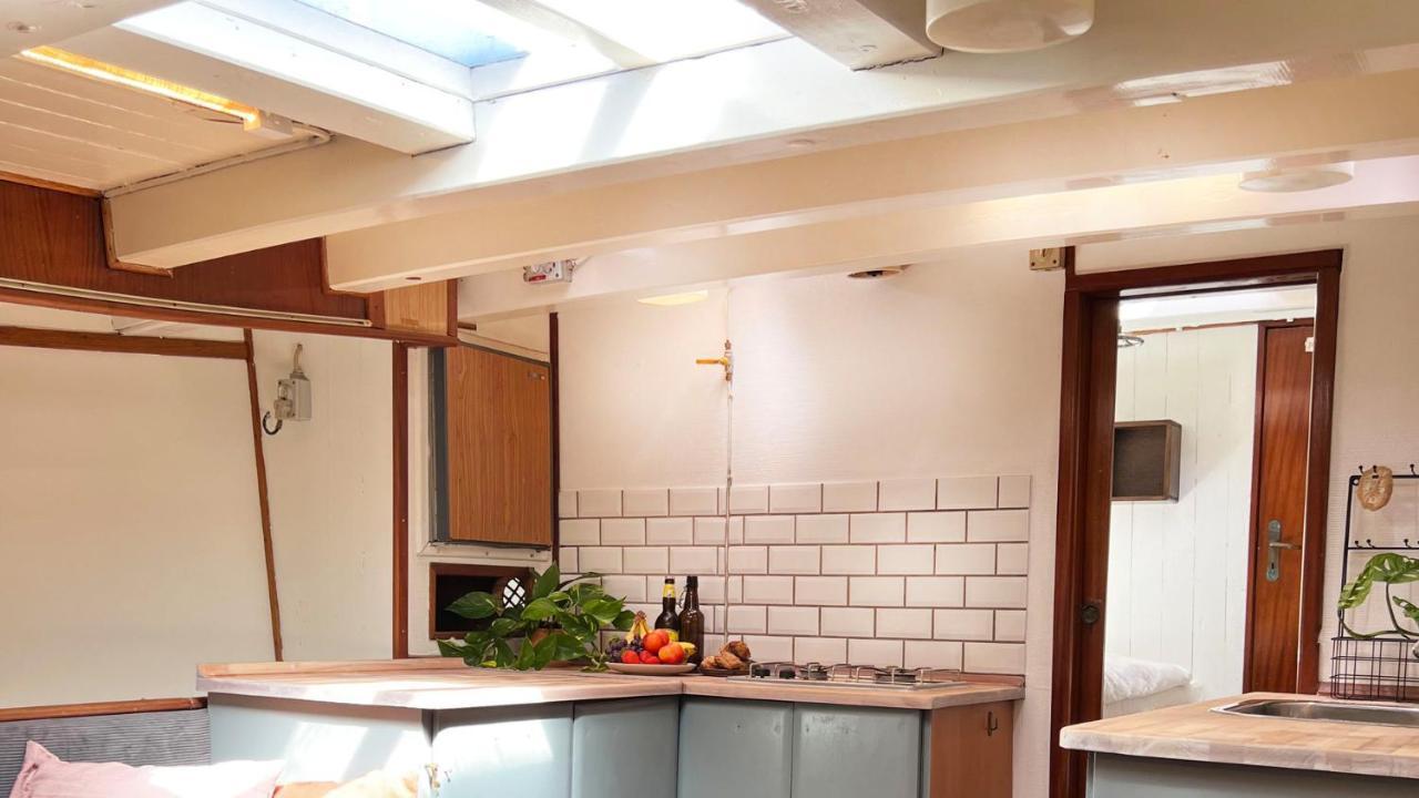 Varra Water - Unique Boat Accomodation - Bornholm Nexo ภายนอก รูปภาพ