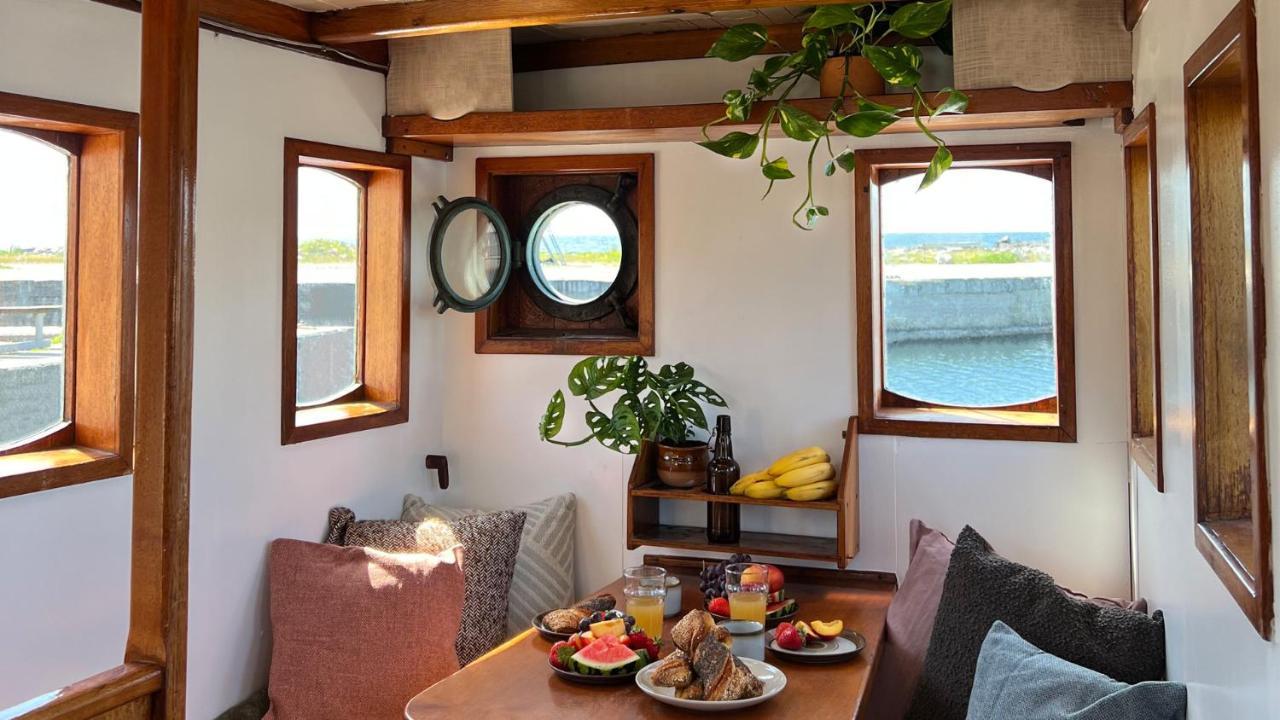 Varra Water - Unique Boat Accomodation - Bornholm Nexo ภายนอก รูปภาพ