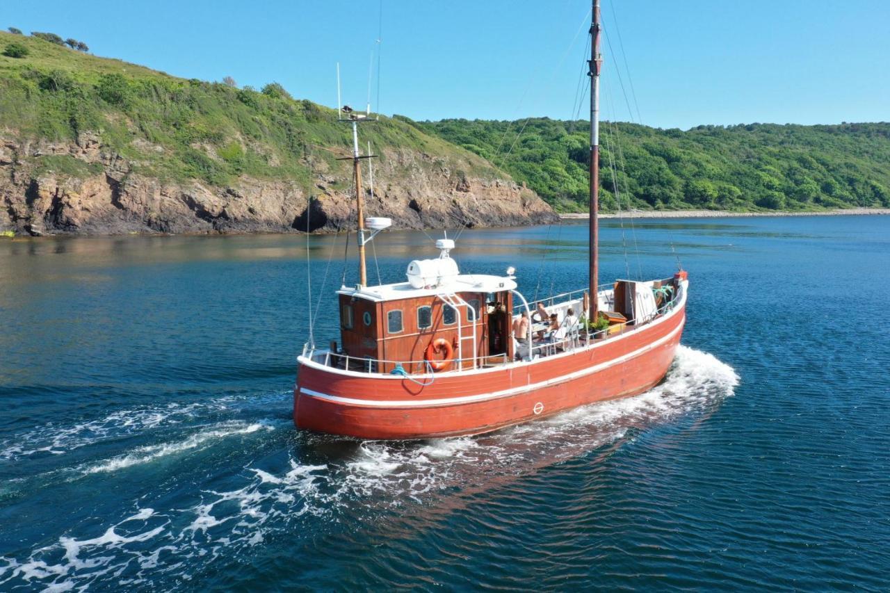 Varra Water - Unique Boat Accomodation - Bornholm Nexo ภายนอก รูปภาพ