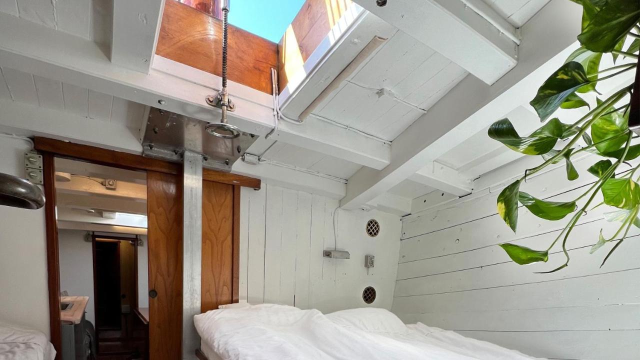 Varra Water - Unique Boat Accomodation - Bornholm Nexo ภายนอก รูปภาพ
